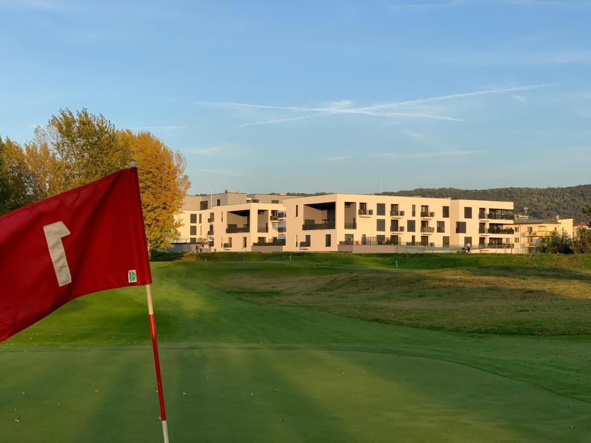 Greenbay Golf Apartments Trenčín Buitenkant foto